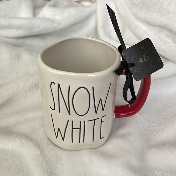 Snow White Princess Rae Dunn mug. - Picture 2 of 3